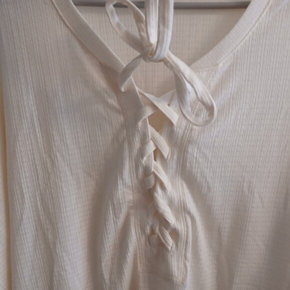 *Host Pick* Torrid Beige Texture Jersey Lace-Up Drop Shoulder Top, 1x NWOT - Picture 5 of 10